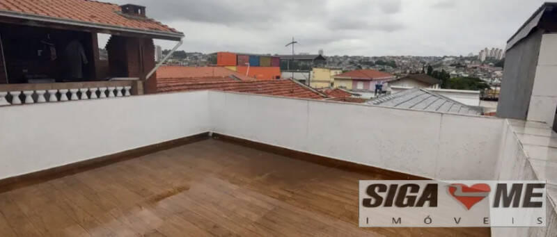 Casa à venda com 4 quartos, 210m² - Foto 1