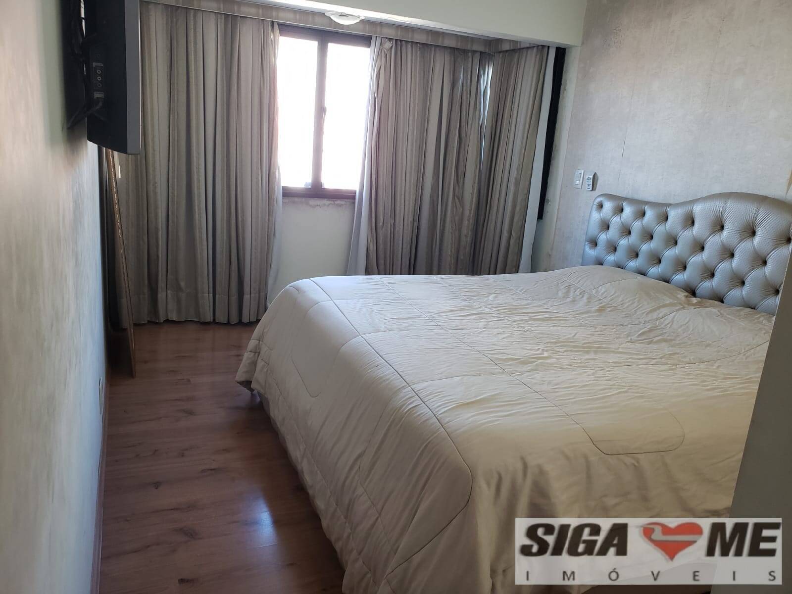 Apartamento à venda com 3 quartos, 220m² - Foto 5