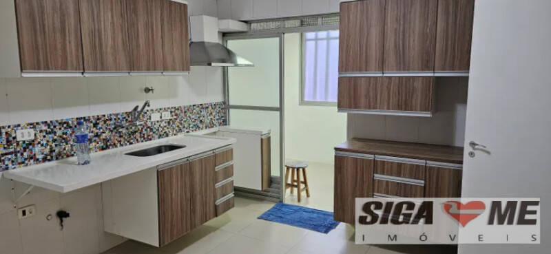 Apartamento à venda com 3 quartos, 202m² - Foto 4