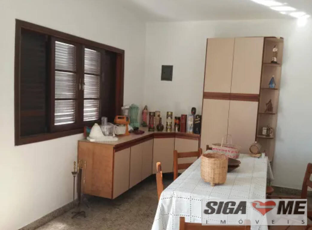 Casa à venda com 4 quartos, 250m² - Foto 5