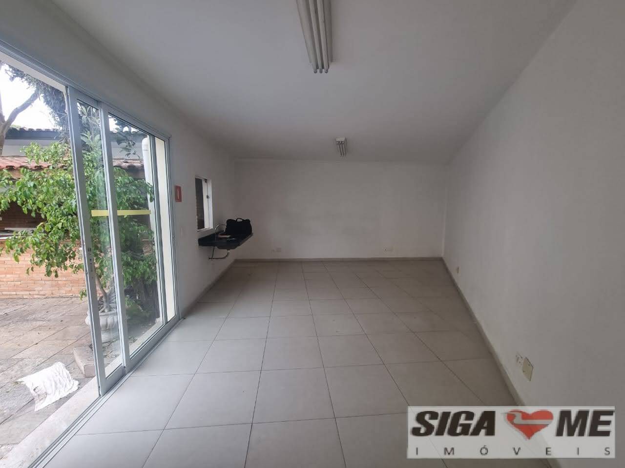 Casa à venda e aluguel com 1 quarto, 411m² - Foto 13