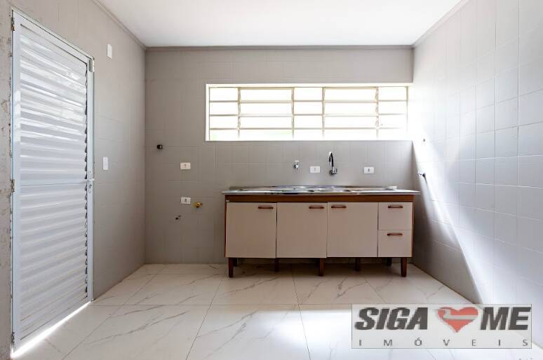 Casa à venda com 3 quartos, 215m² - Foto 8