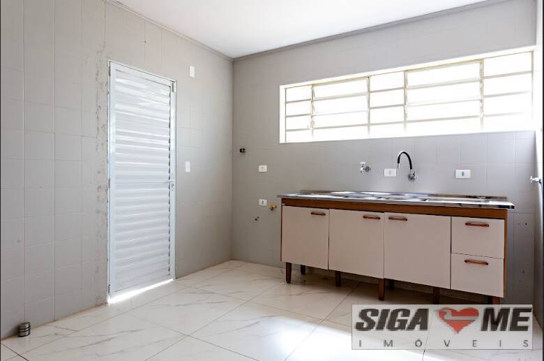 Casa à venda com 3 quartos, 215m² - Foto 9