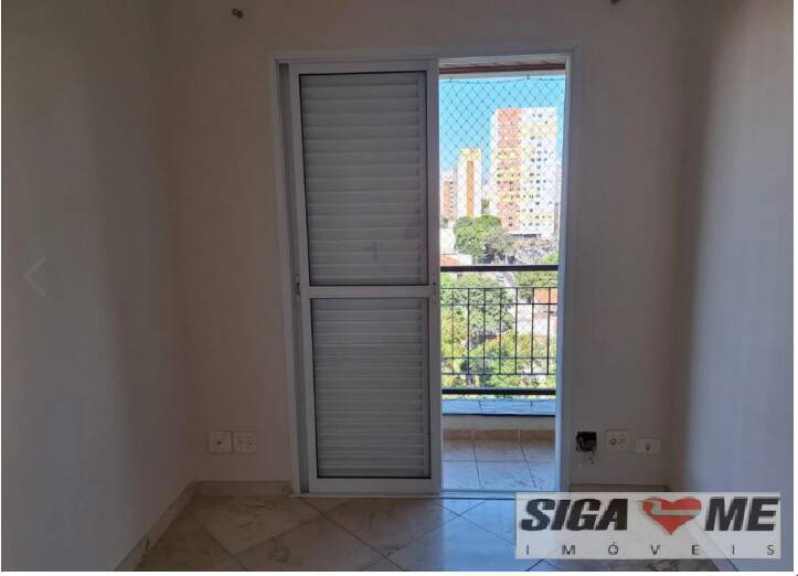 Apartamento à venda com 3 quartos, 70m² - Foto 3