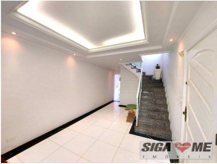 Casa à venda com 2 quartos, 121m² - Foto 1