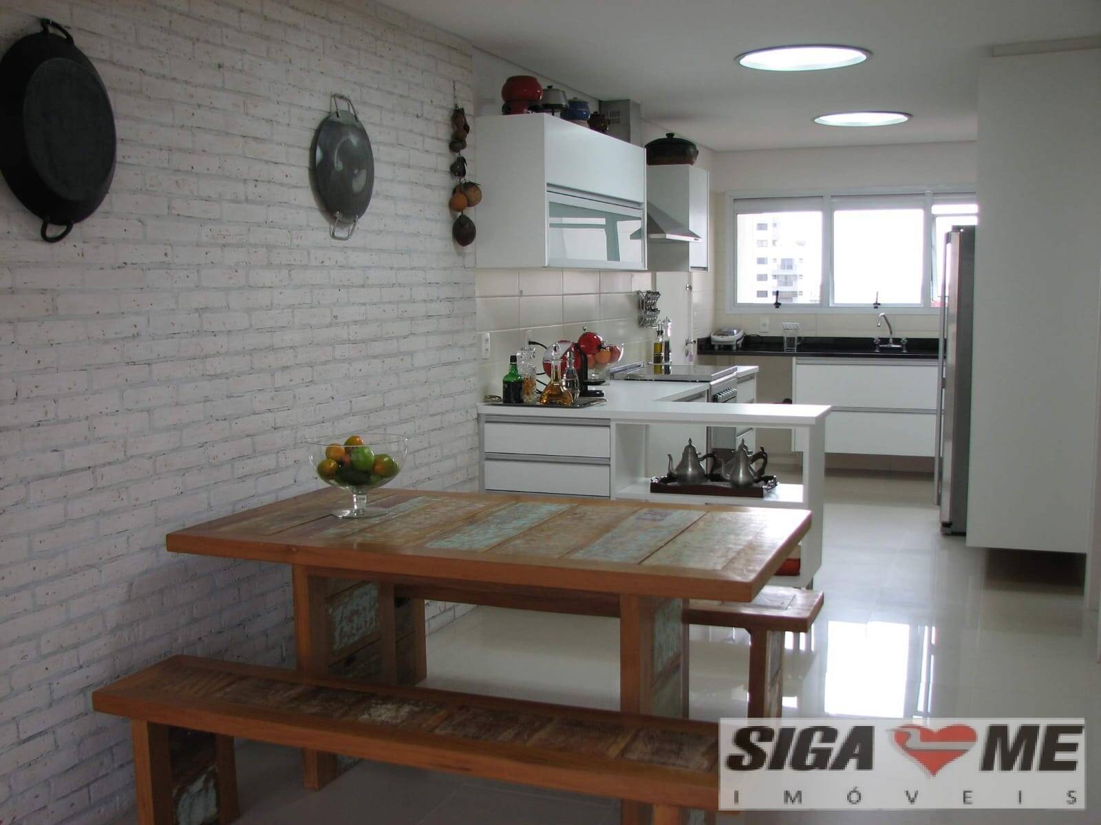 Apartamento para alugar com 3 quartos, 211m² - Foto 12