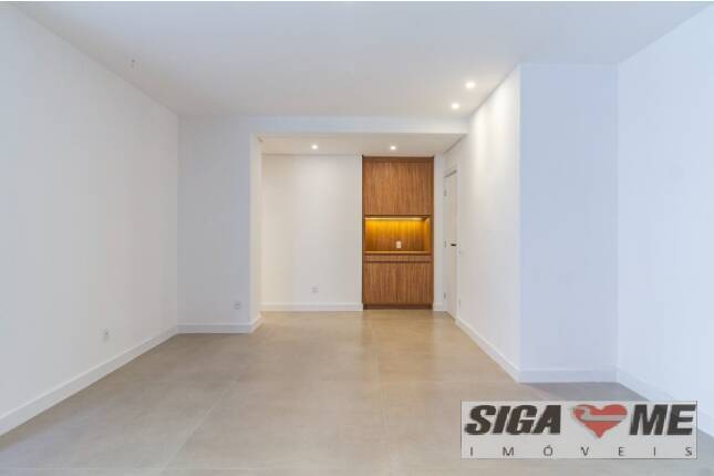 Apartamento à venda com 3 quartos, 143m² - Foto 3