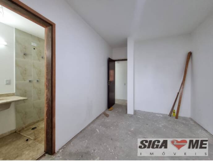 Apartamento à venda com 4 quartos, 236m² - Foto 21