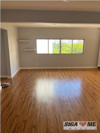 Apartamento para alugar com 4 quartos, 148m² - Foto 1