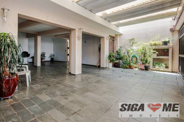 Casa à venda com 3 quartos, 270m² - Foto 1