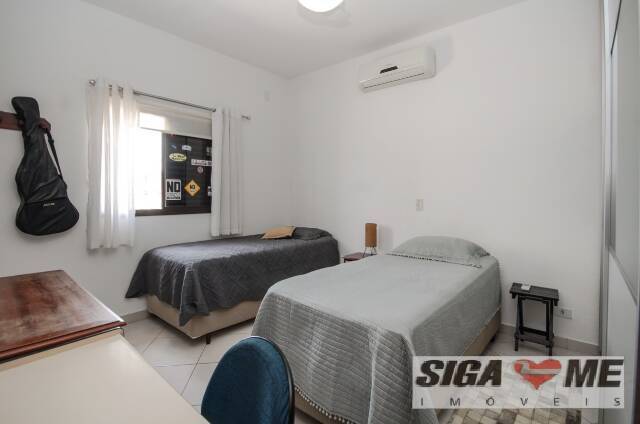 Casa à venda com 3 quartos, 270m² - Foto 18