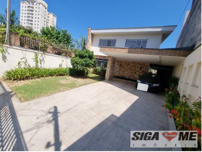 Casa à venda com 5 quartos, 300m² - Foto 1