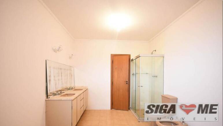 Apartamento à venda com 3 quartos, 237m² - Foto 15