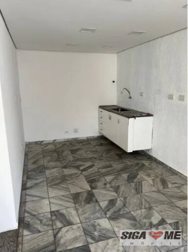 Casa para alugar com 4 quartos, 240m² - Foto 8