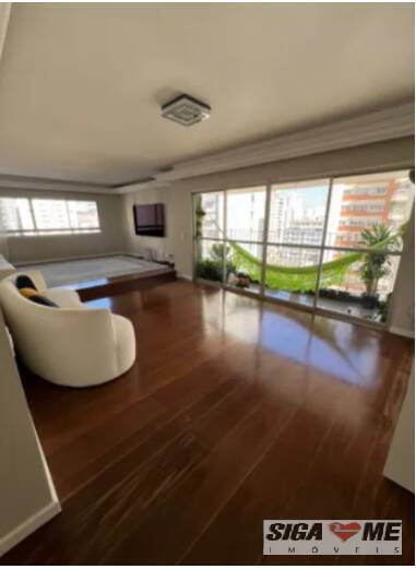 Apartamento à venda com 4 quartos, 200m² - Foto 1