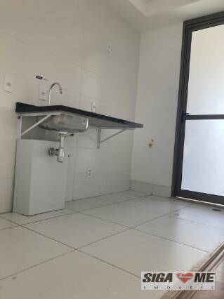 Apartamento à venda com 2 quartos, 141m² - Foto 2