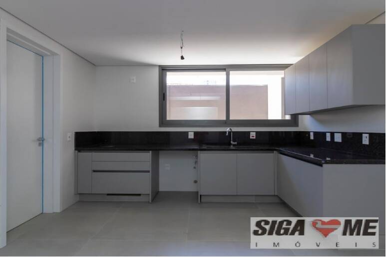 Casa à venda e aluguel com 4 quartos, 371m² - Foto 11