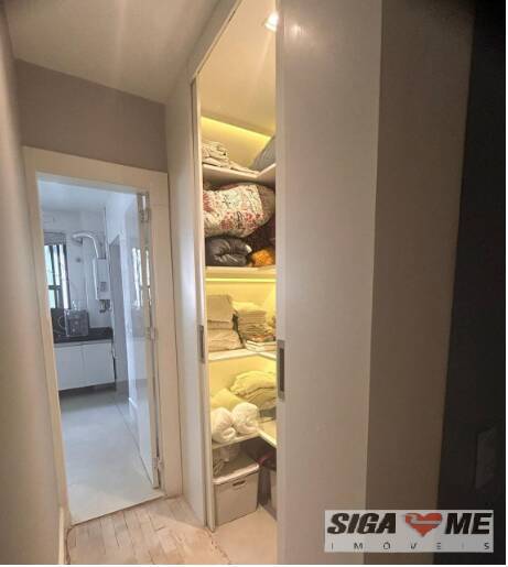 Apartamento à venda e aluguel com 4 quartos, 220m² - Foto 9