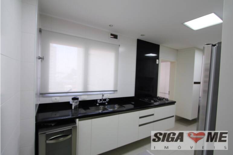 Apartamento à venda com 3 quartos, 167m² - Foto 3