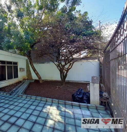 Sobrado à venda com 8 quartos, 276m² - Foto 2