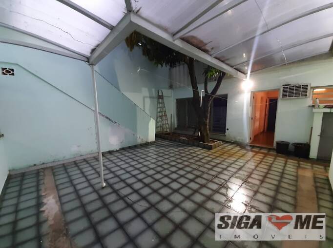 Sobrado à venda com 8 quartos, 276m² - Foto 11