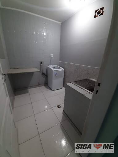 Sobrado à venda com 8 quartos, 276m² - Foto 64