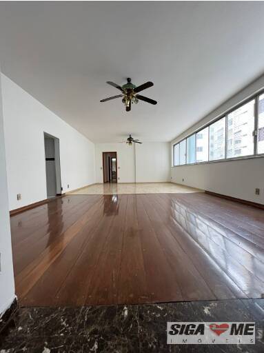 Apartamento à venda com 3 quartos, 200m² - Foto 1