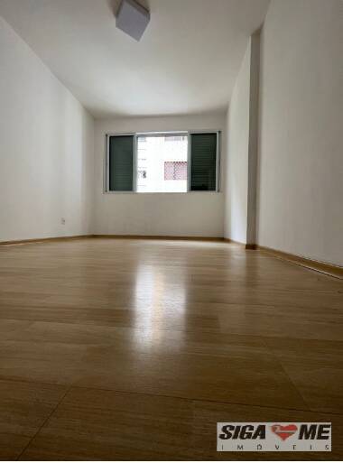 Apartamento à venda com 3 quartos, 200m² - Foto 3