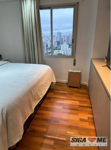 Apartamento à venda com 3 quartos, 240m² - Foto 3