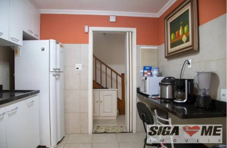 Casa à venda com 4 quartos, 170m² - Foto 2