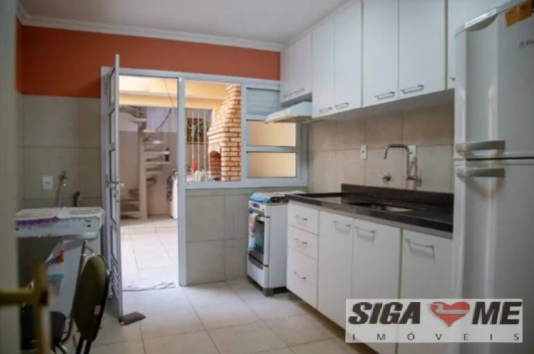 Casa à venda com 4 quartos, 170m² - Foto 3