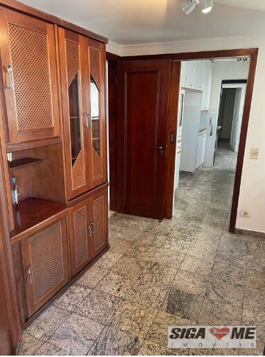 Apartamento à venda com 3 quartos, 221m² - Foto 9