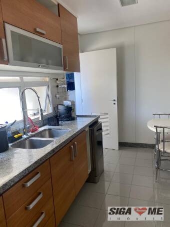 Apartamento para alugar com 3 quartos, 137m² - Foto 11