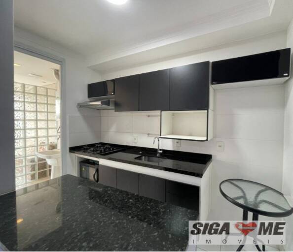 Apartamento à venda com 2 quartos, 68m² - Foto 4