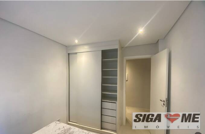 Apartamento à venda e aluguel com 2 quartos, 64m² - Foto 12