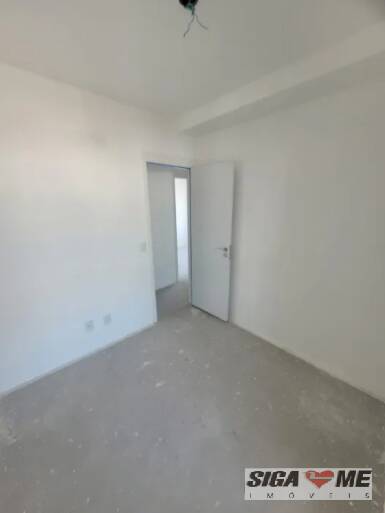 Apartamento à venda com 3 quartos, 105m² - Foto 9