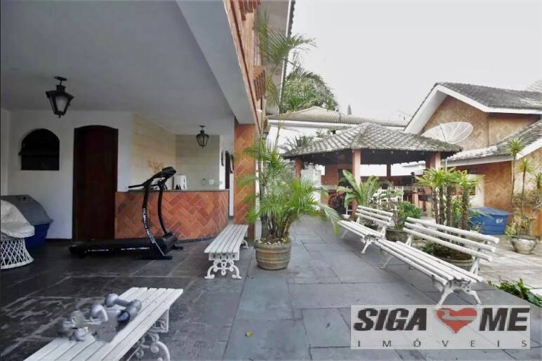 Casa à venda e aluguel com 6 quartos, 600m² - Foto 13