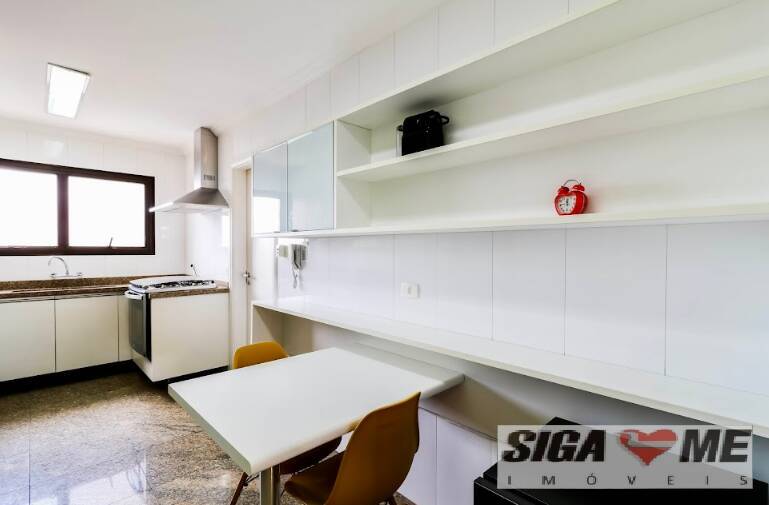 Apartamento para alugar com 3 quartos, 170m² - Foto 16