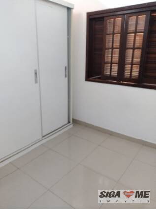 Casa à venda e aluguel com 5 quartos, 190m² - Foto 4