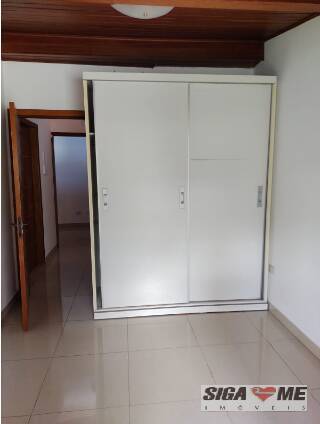 Casa à venda e aluguel com 5 quartos, 190m² - Foto 2