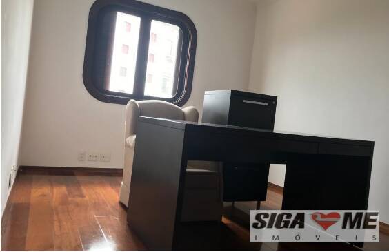 Apartamento para alugar com 4 quartos, 240m² - Foto 9