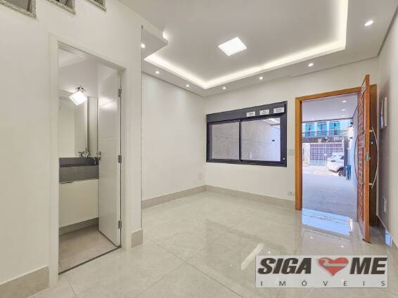 Sobrado à venda com 4 quartos, 160m² - Foto 1