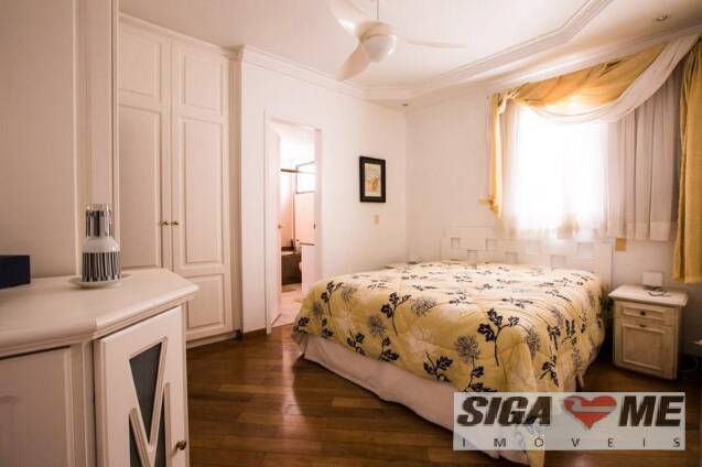 Apartamento à venda com 3 quartos, 158m² - Foto 9