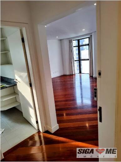 Apartamento para alugar com 2 quartos, 140m² - Foto 13