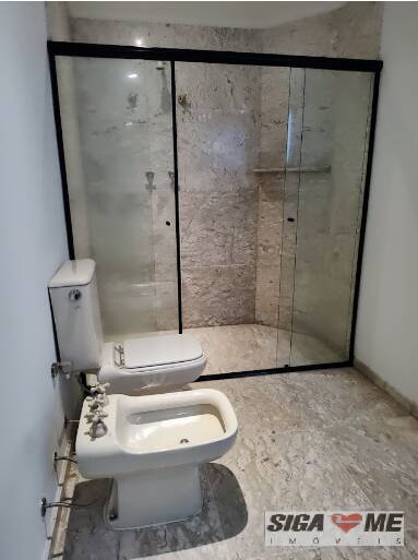 Apartamento para alugar com 2 quartos, 140m² - Foto 34