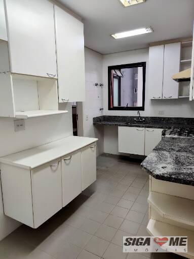 Apartamento para alugar com 2 quartos, 140m² - Foto 42