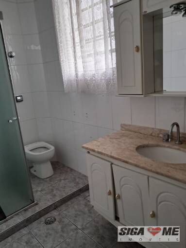 Casa à venda com 3 quartos, 330m² - Foto 24