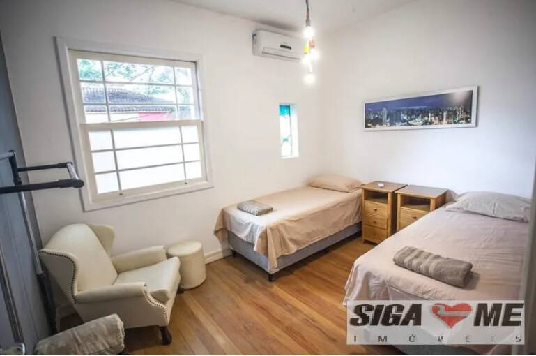 Casa à venda com 2 quartos, 110m² - Foto 3