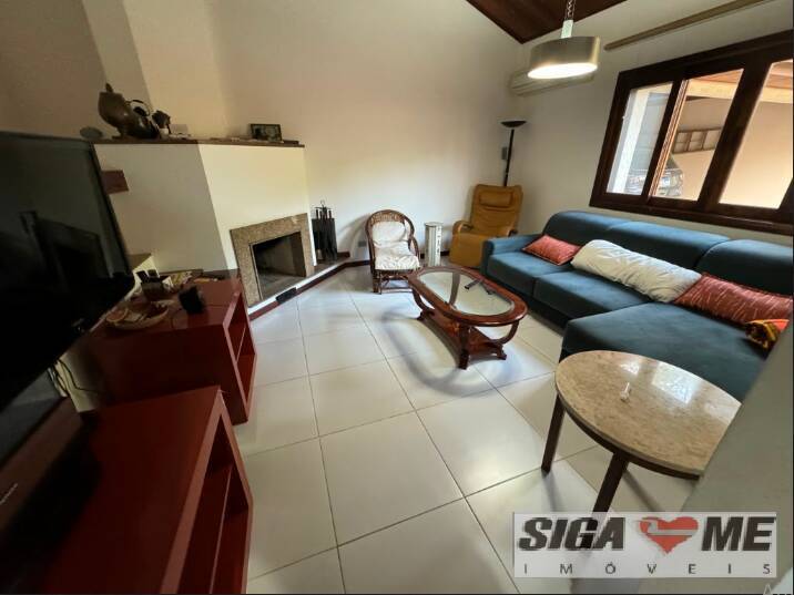 Casa à venda com 7 quartos, 500m² - Foto 2