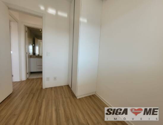 Apartamento para alugar com 2 quartos, 70m² - Foto 12